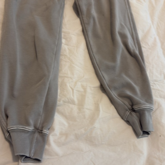 Men’s Abercrombie and Fitch Essential Sweatpants - Picture 3 of 10